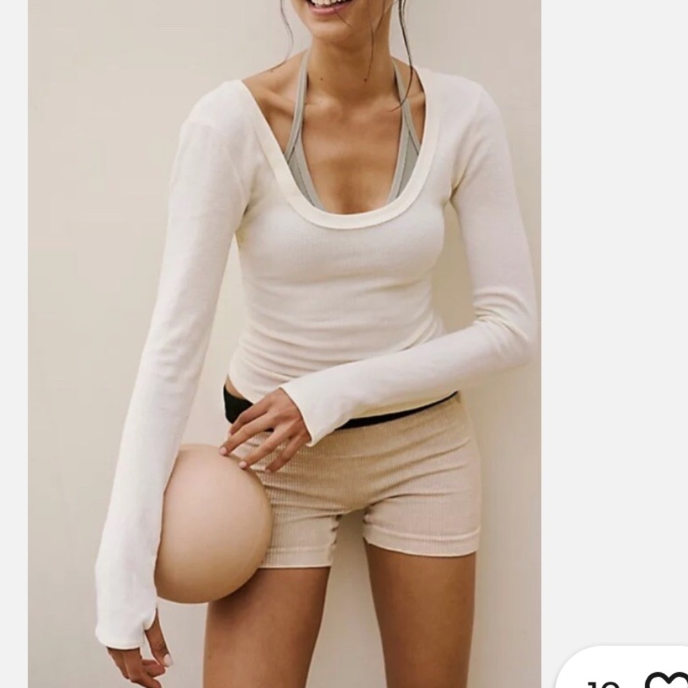 New with tags Free People FP Movement Intentions reversible layer cream thermal